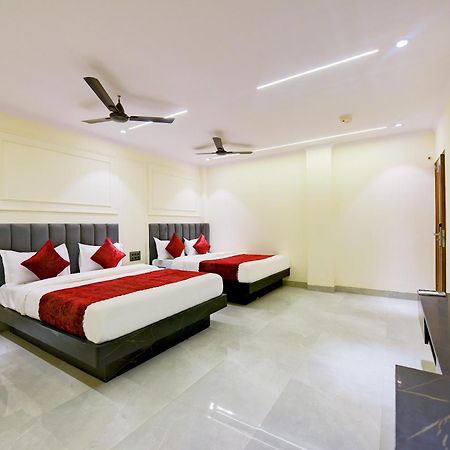 Hotel Surya Plaza Új-Delhi Kültér fotó