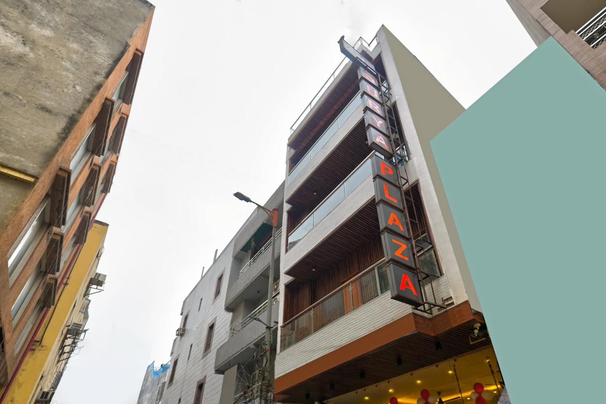 Hotel Surya Plaza Új-Delhi Kültér fotó