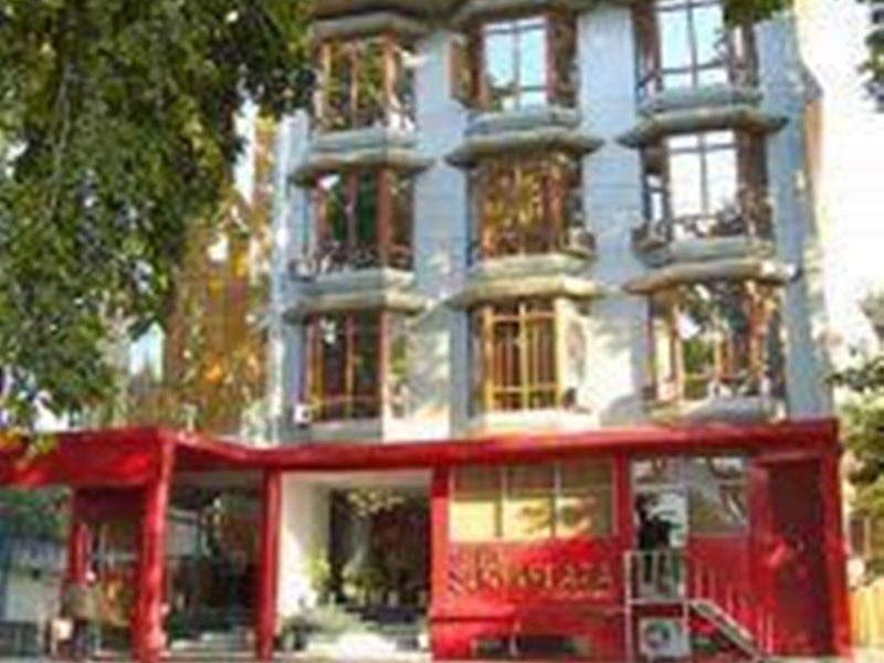 Hotel Surya Plaza Új-Delhi Kültér fotó