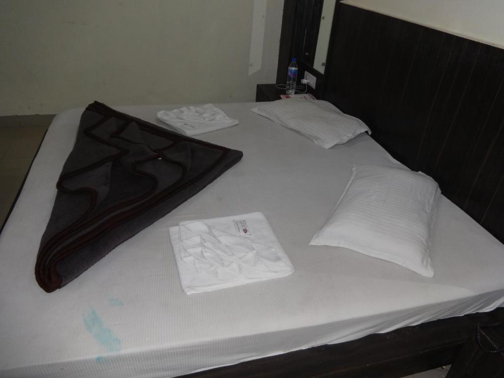 Hotel Surya Plaza Új-Delhi Kültér fotó