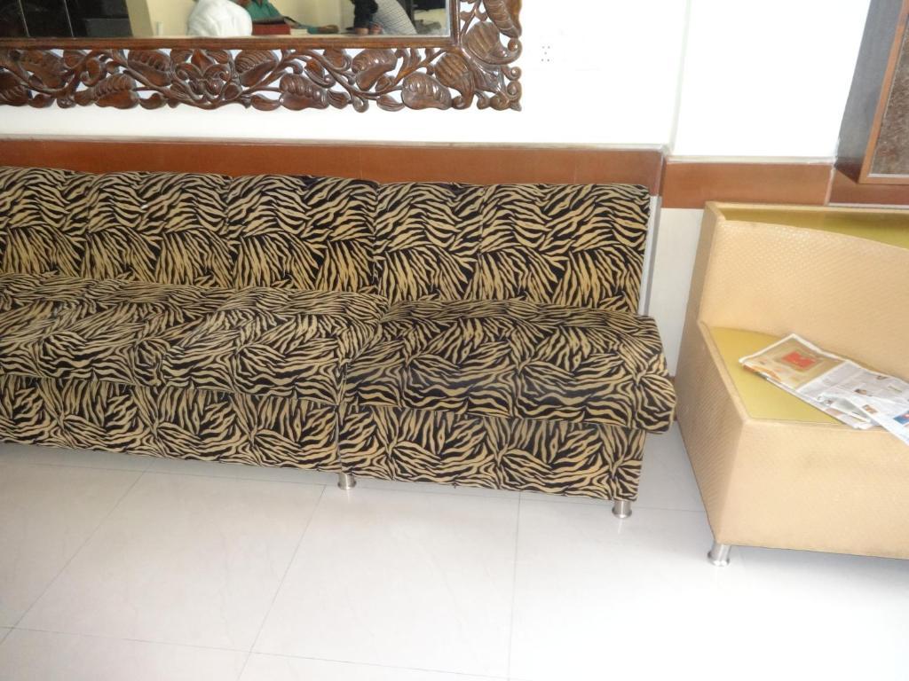 Hotel Surya Plaza Új-Delhi Kültér fotó